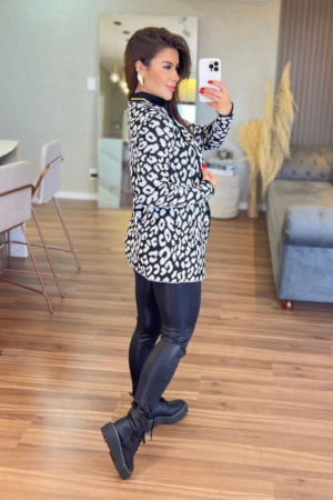 Cardigan Onça